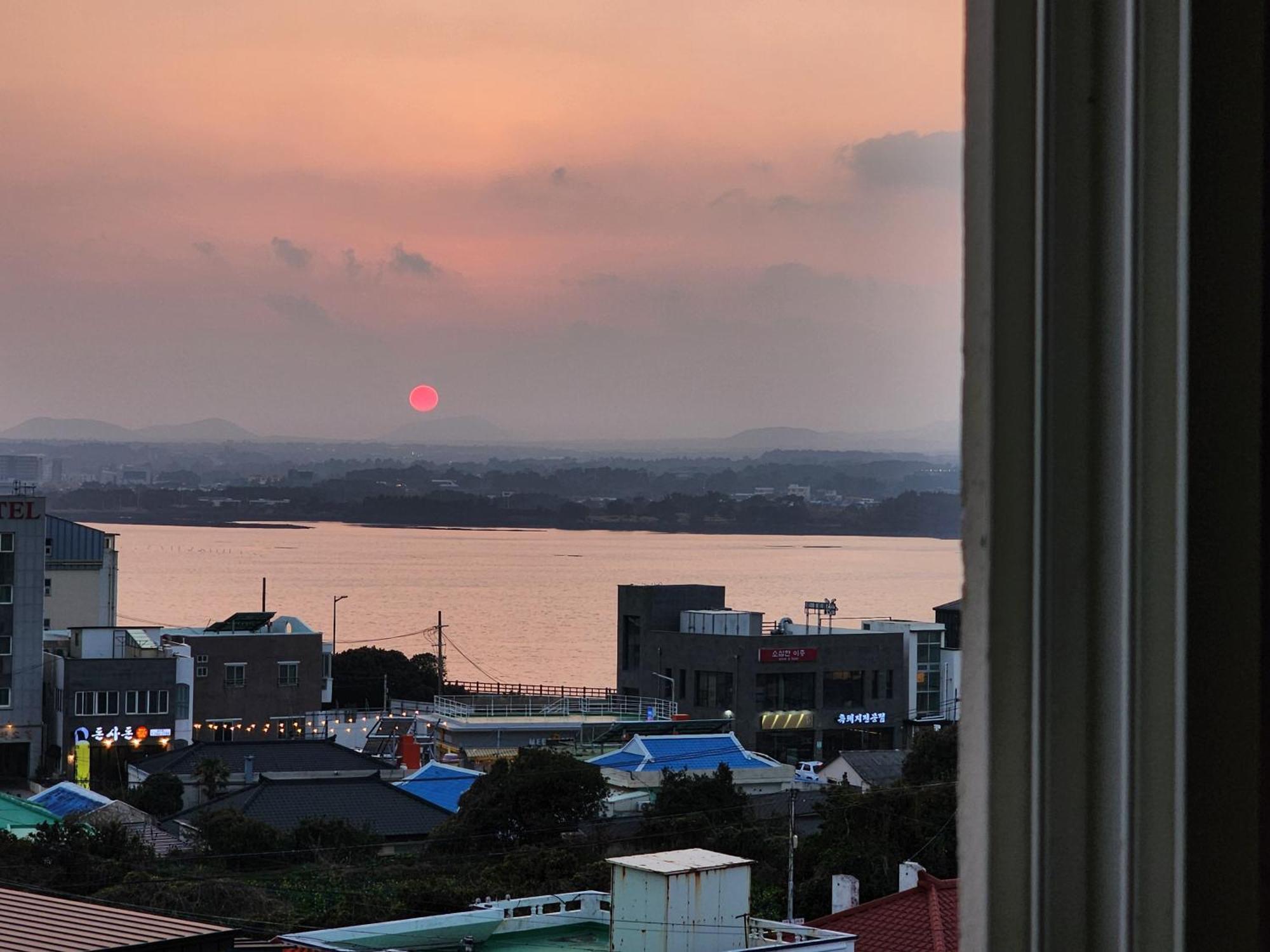 Pureun Jeju Pension Seogwipo Zimmer foto